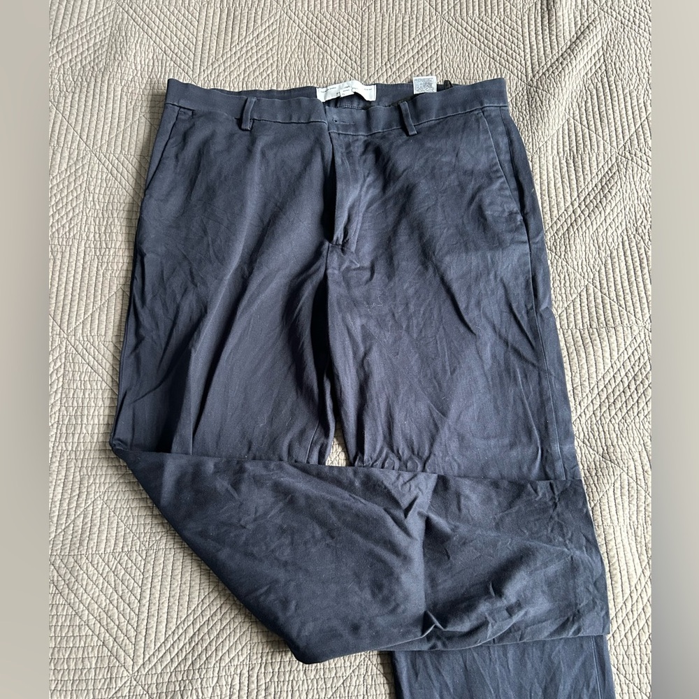 Banana Republic Navy Travelers Chino Slim Fit 36x30